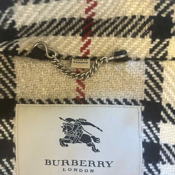 Burberry Nova Check Lambswool Toggle Coat Beige Black Red — Size S/M (Est.) - Picture 5 of 6